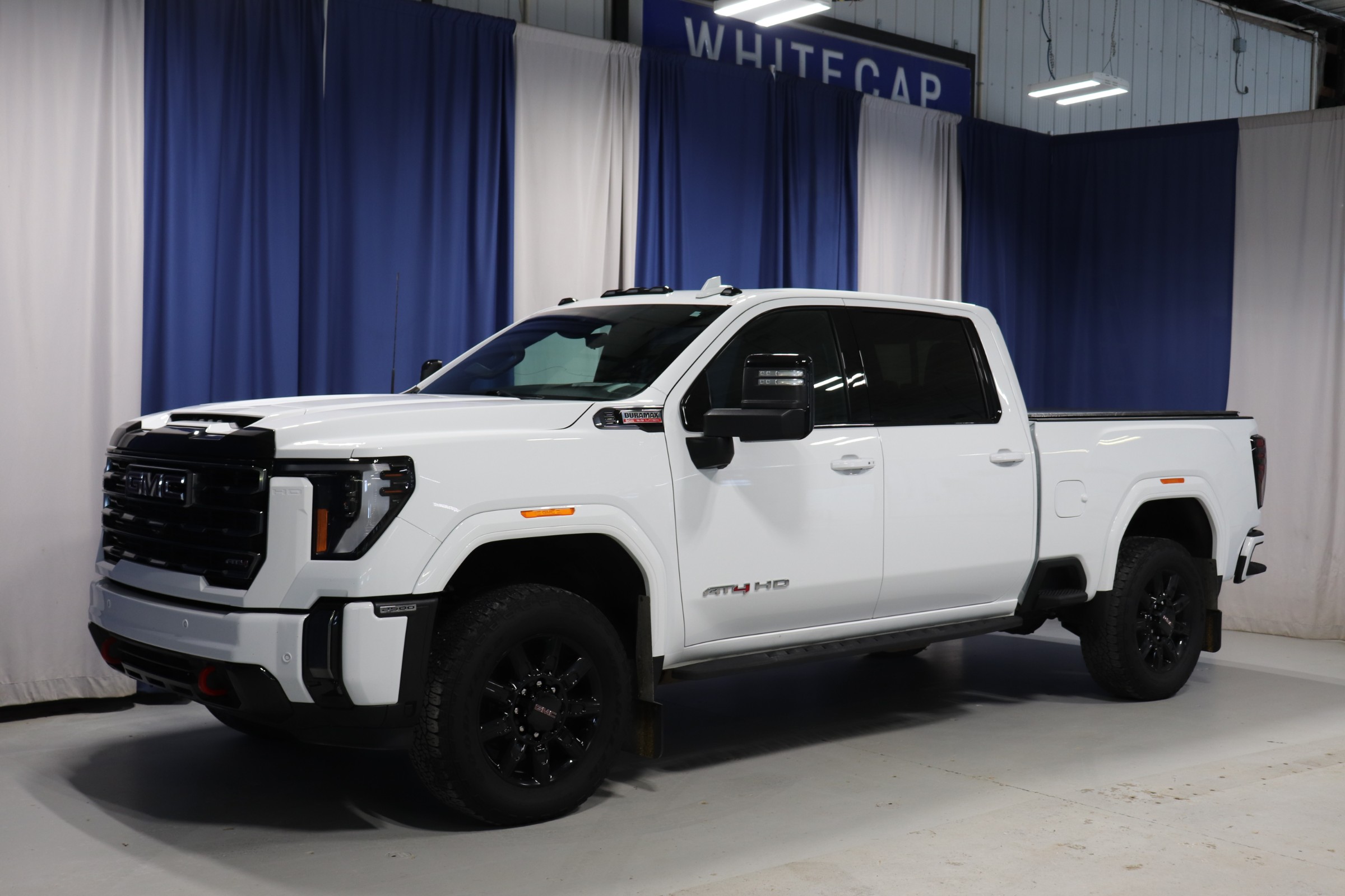 2024 GMC Sierra 2500HD AT4 Crew Cab 4WD