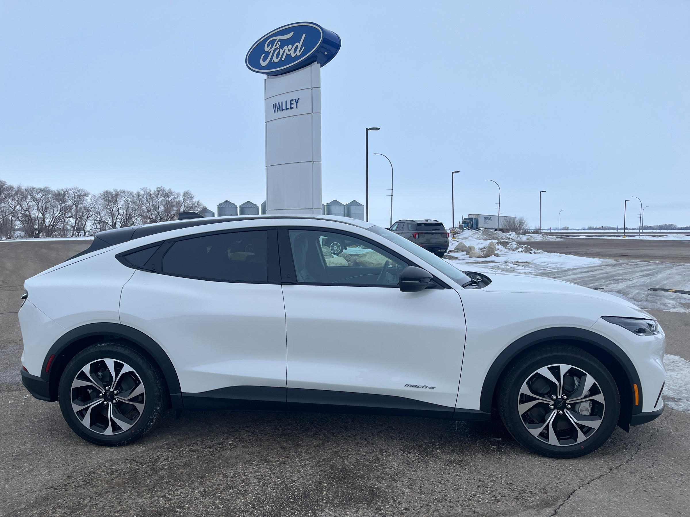 2026 Ford Mustang Mach-E Select RWD