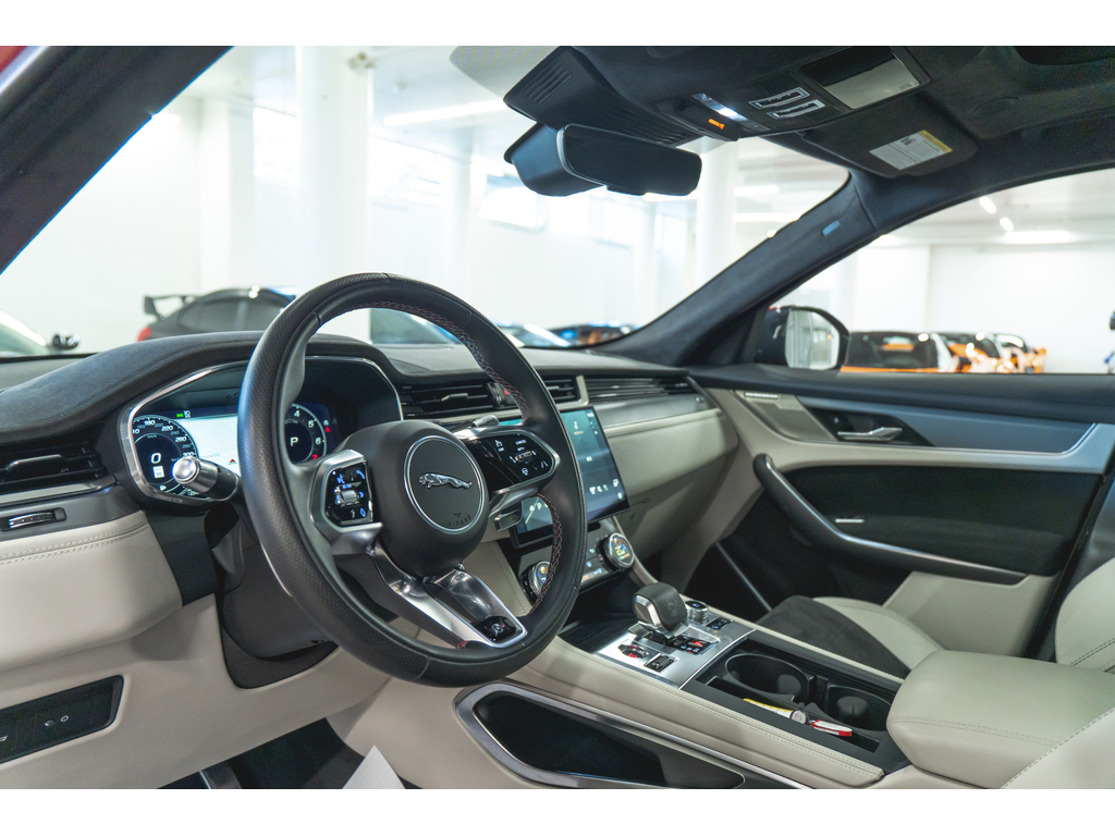 Jaguar F-PACE 2022