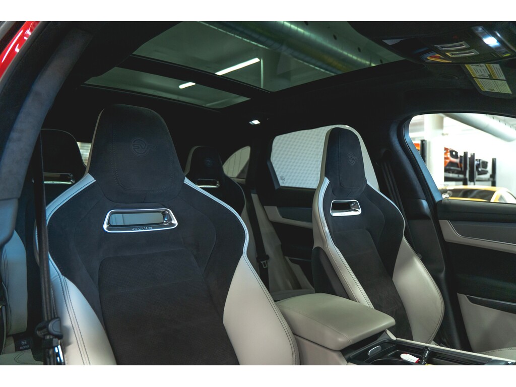 Jaguar F-PACE 2022