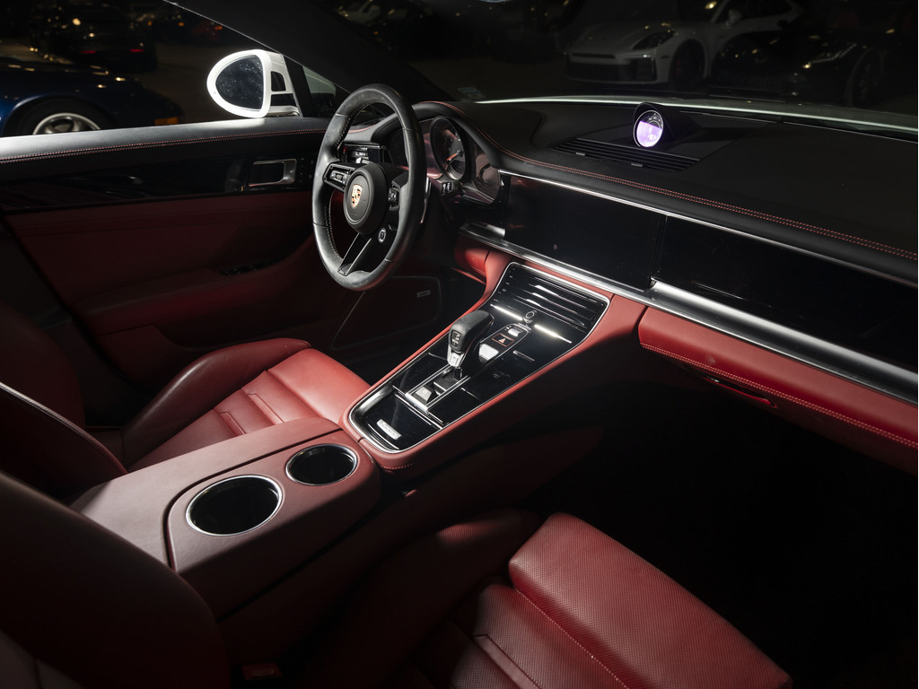 Porsche Panamera 2023