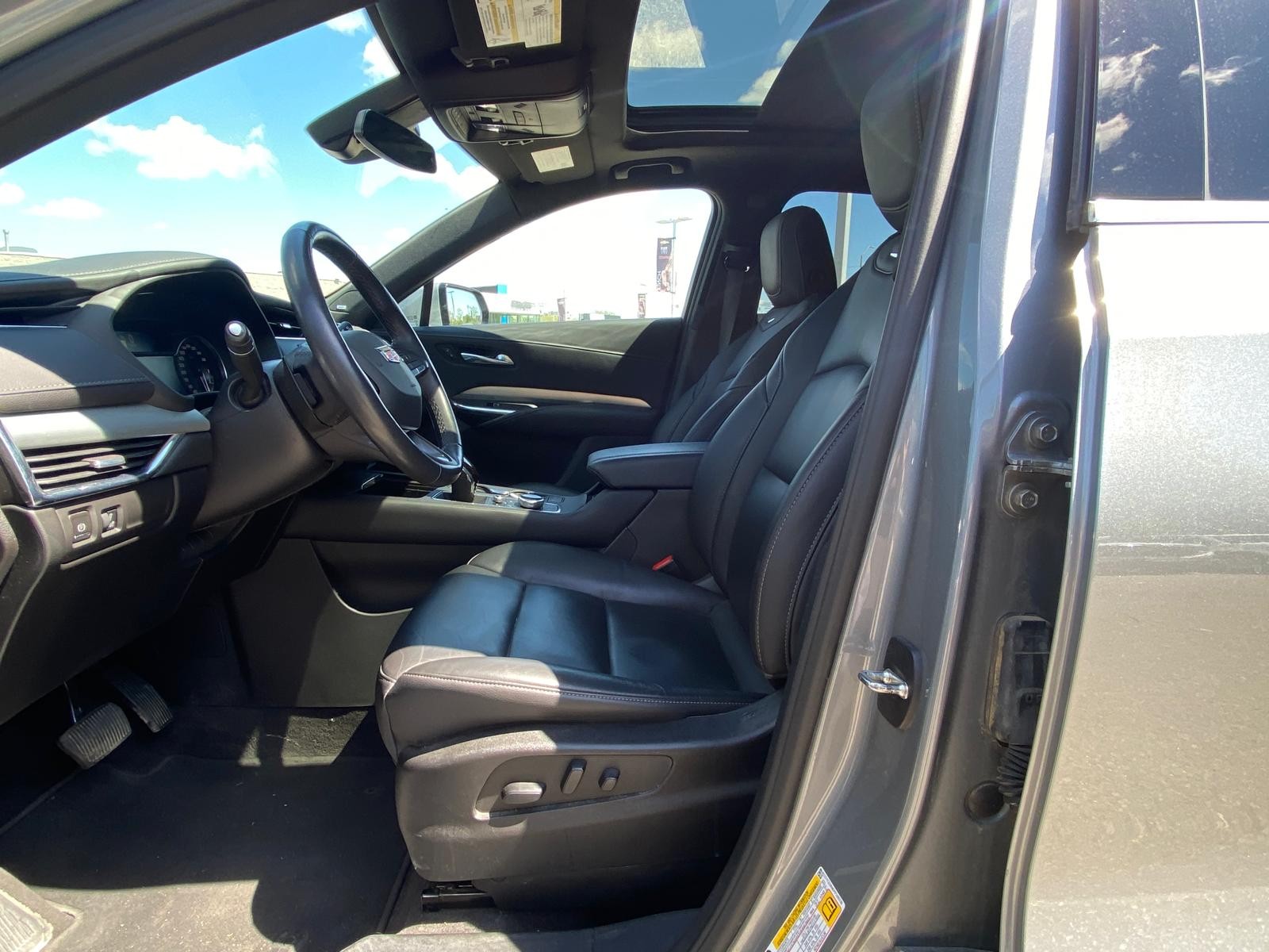 used 2023 Cadillac XT4 car, priced at $37,093