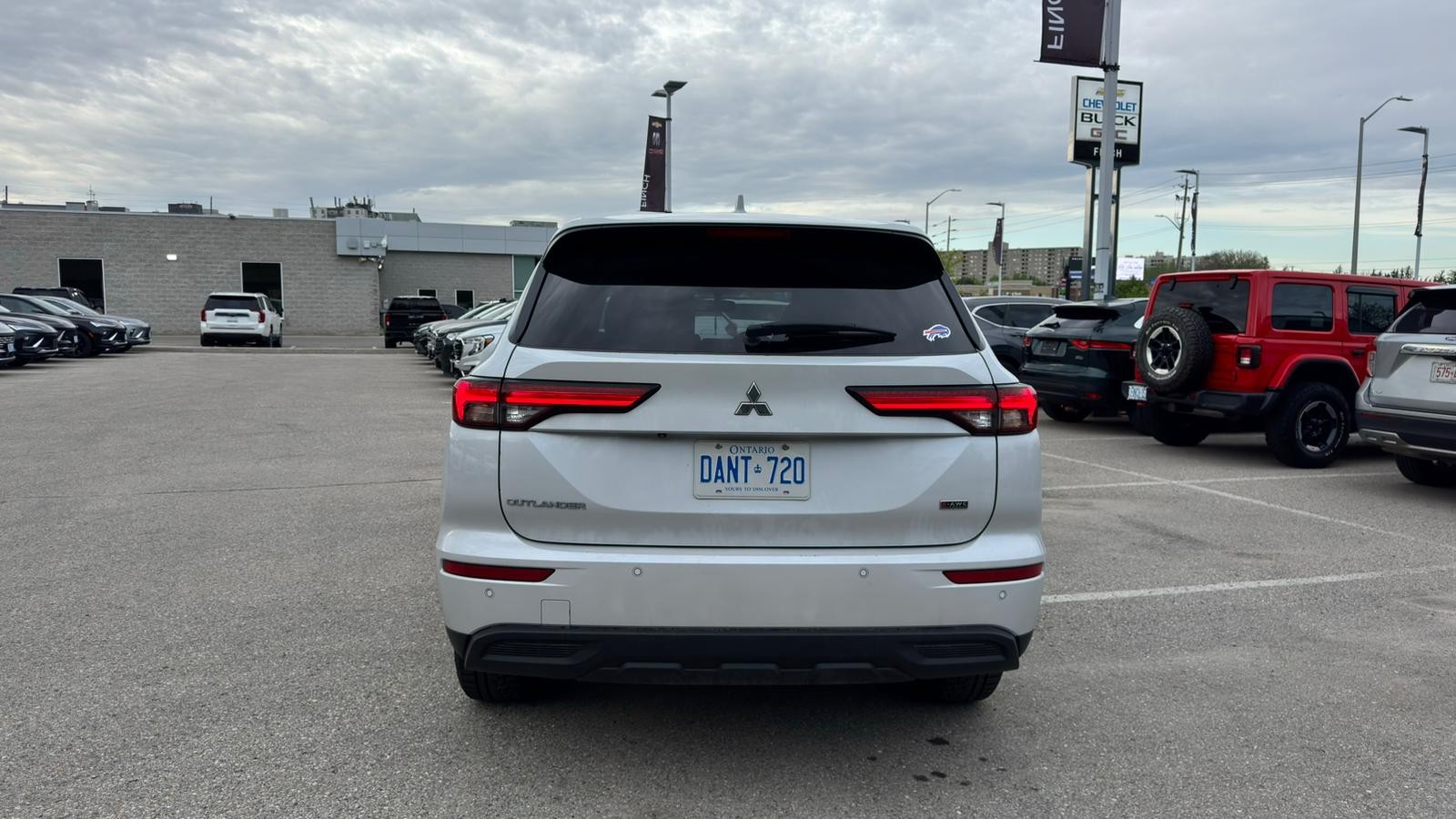 used 2022 Mitsubishi Outlander car, priced at $22,271