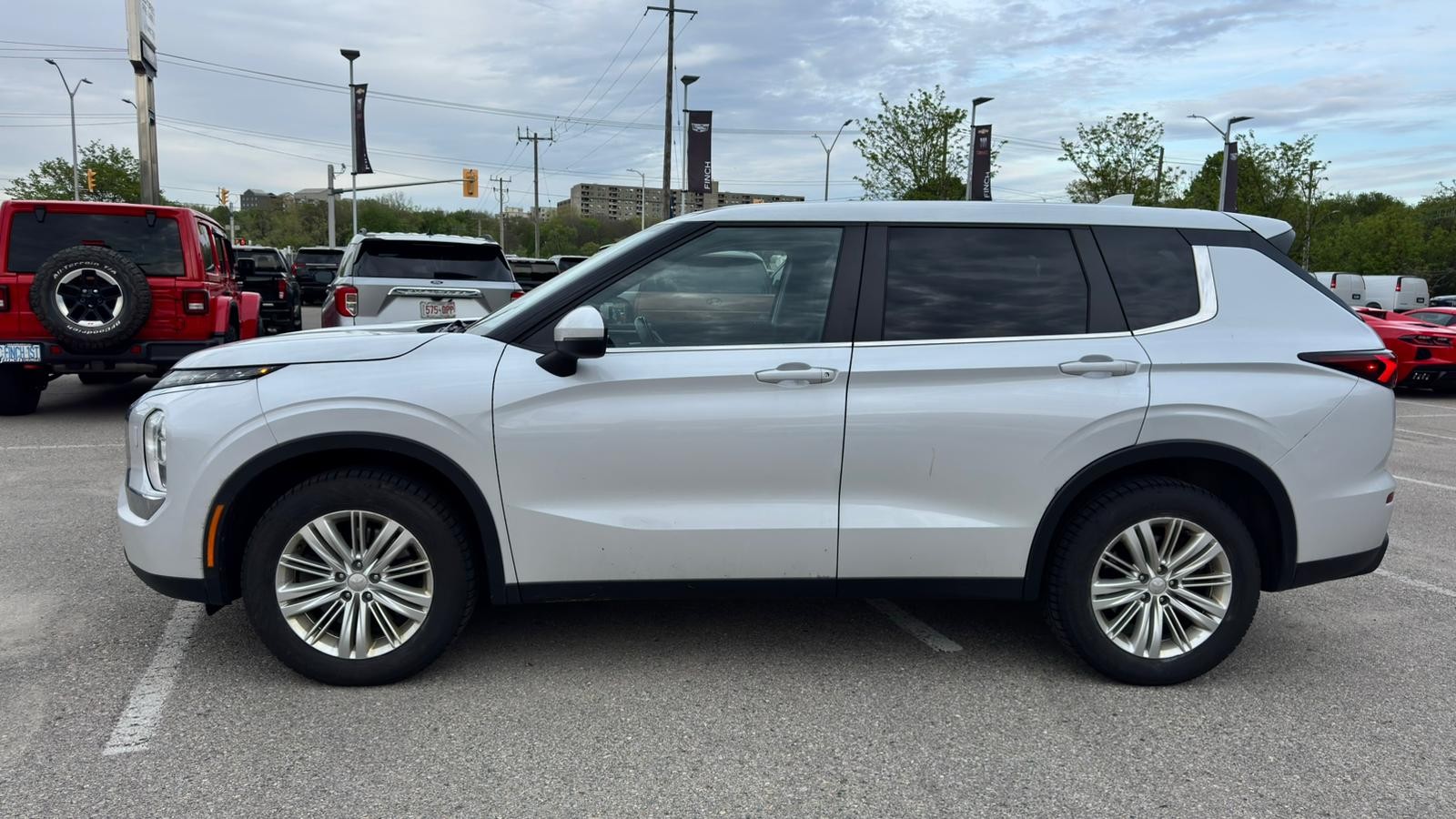 used 2022 Mitsubishi Outlander car, priced at $22,271