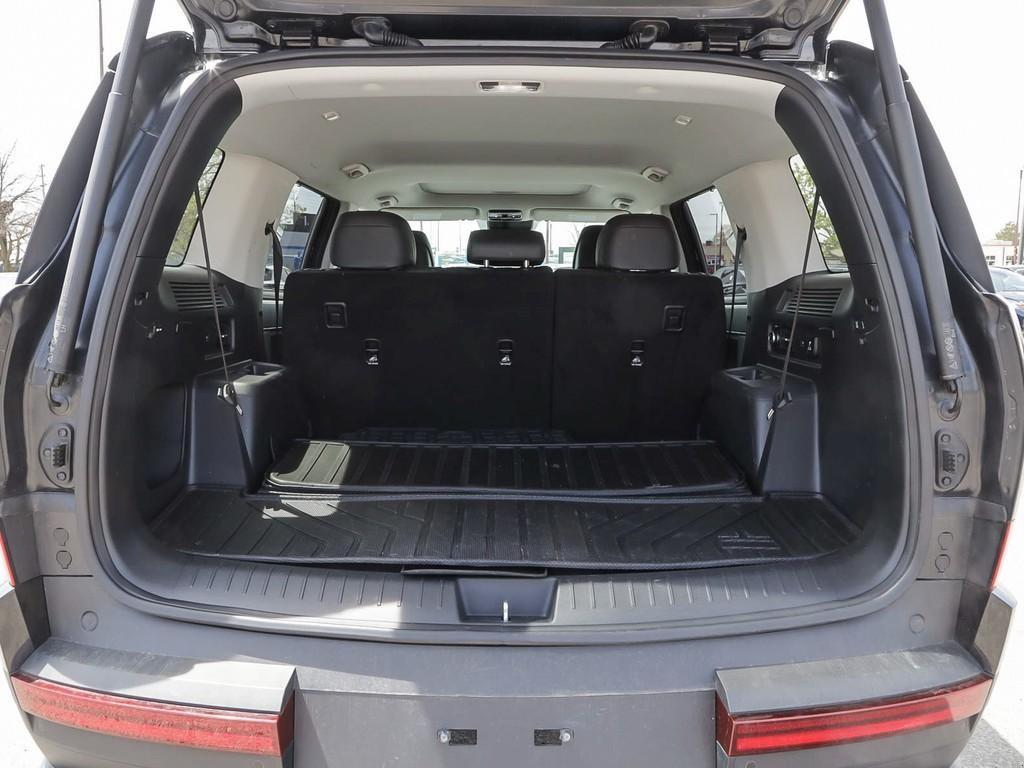 used 2025 Hyundai Santa Fe car, priced at $45,397