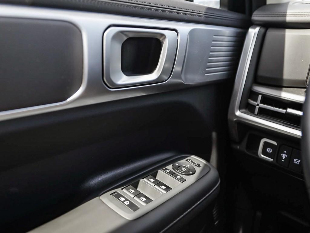 used 2025 Hyundai Santa Fe car, priced at $45,397