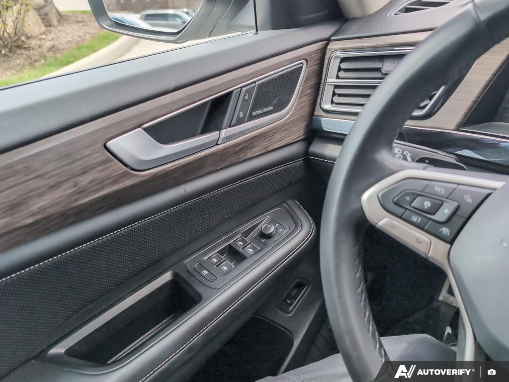 used 2024 Volkswagen Atlas car, priced at $47,900