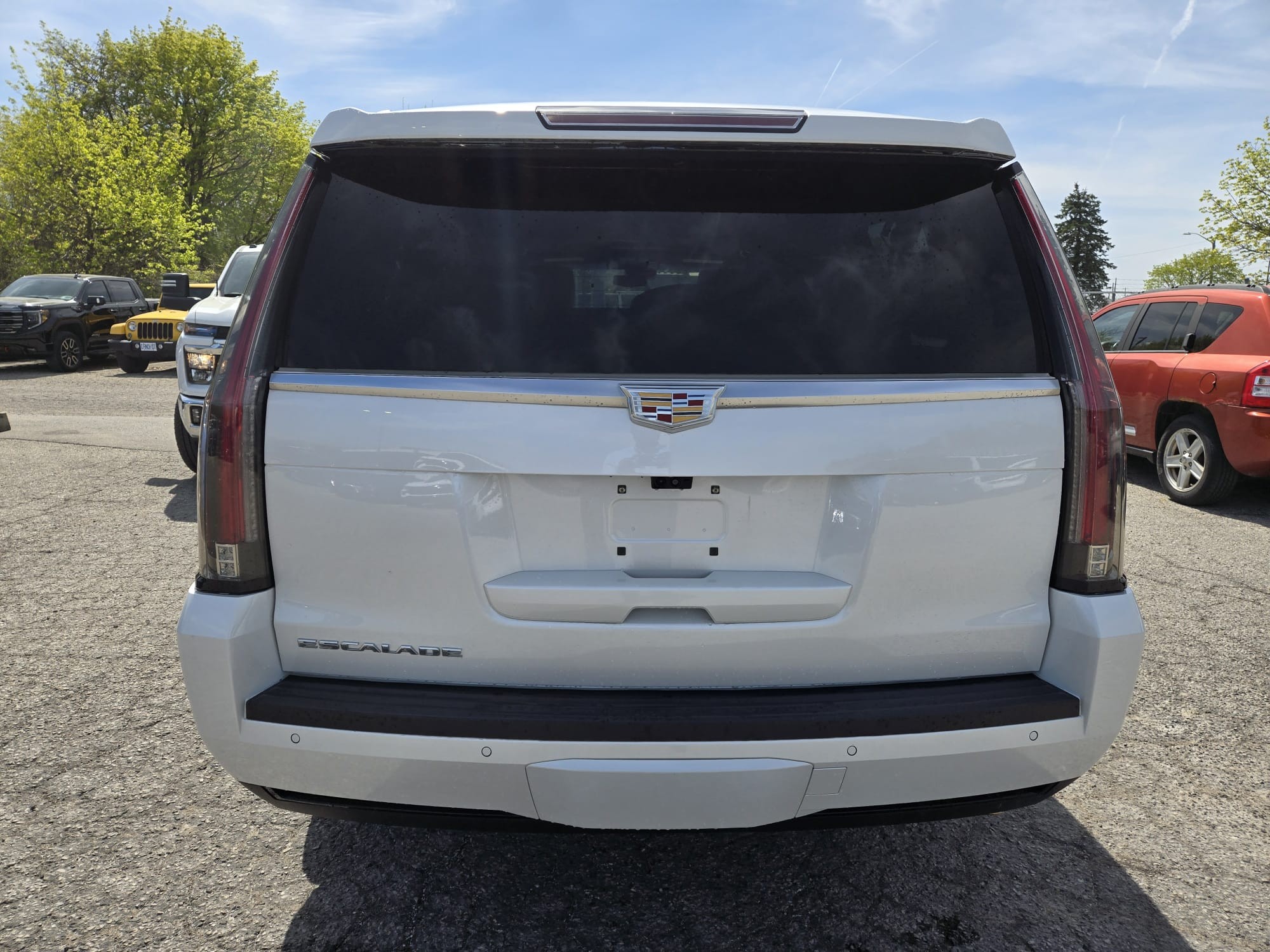 used 2017 Cadillac Escalade ESV car, priced at $39,995
