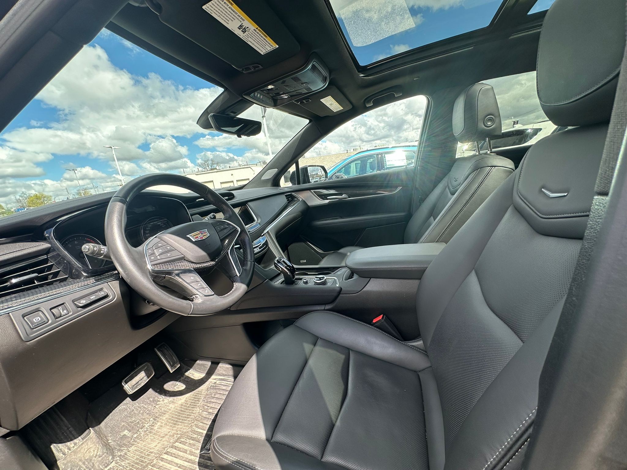 used 2023 Cadillac XT5 car, priced at $41,995