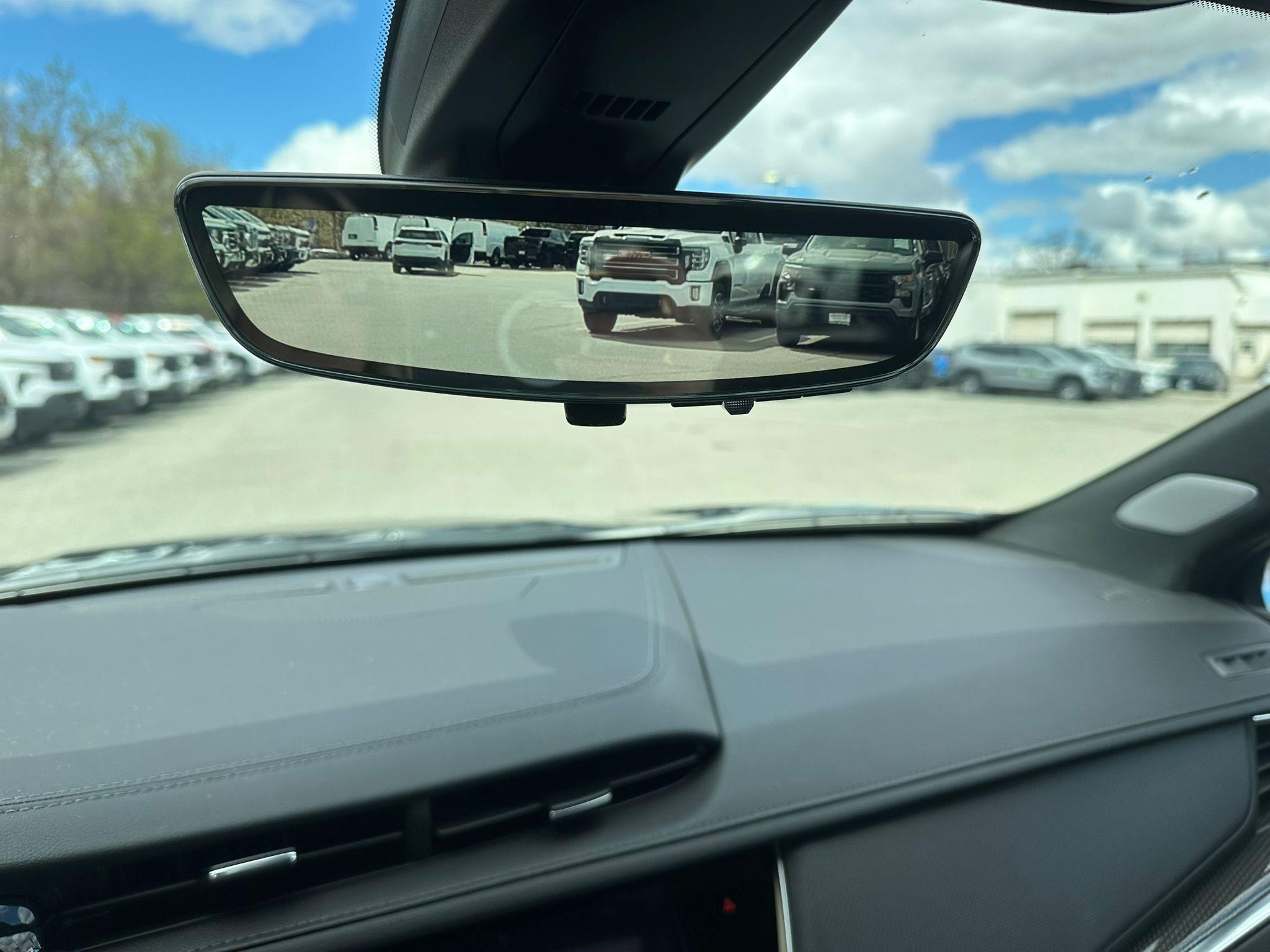 used 2023 Cadillac XT5 car, priced at $41,995