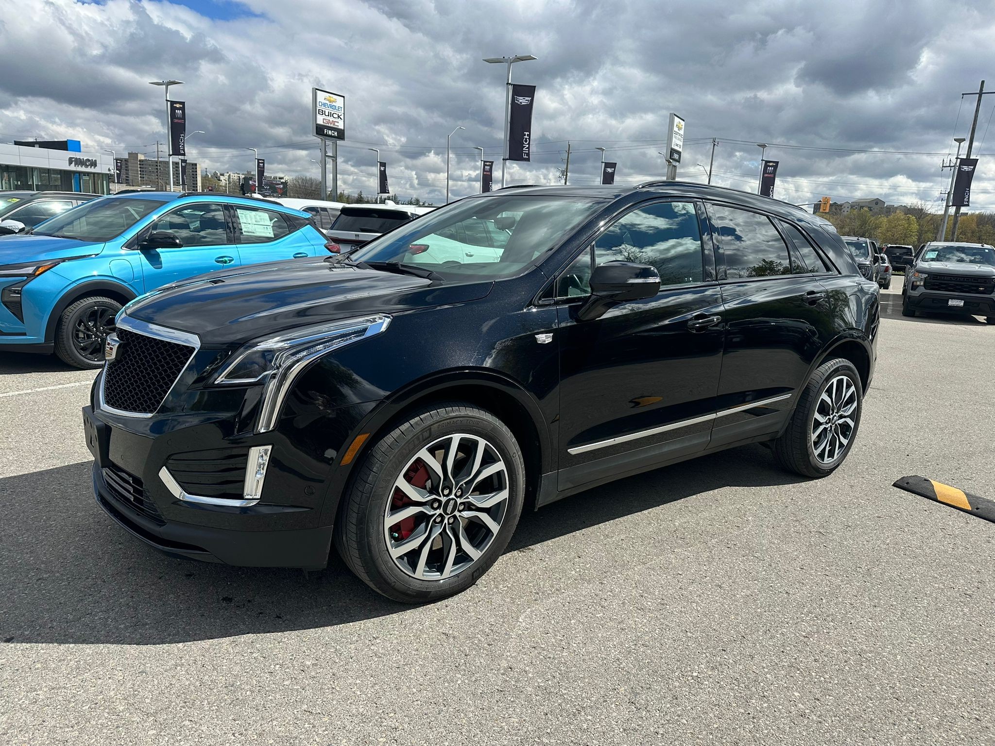 used 2023 Cadillac XT5 car, priced at $41,995