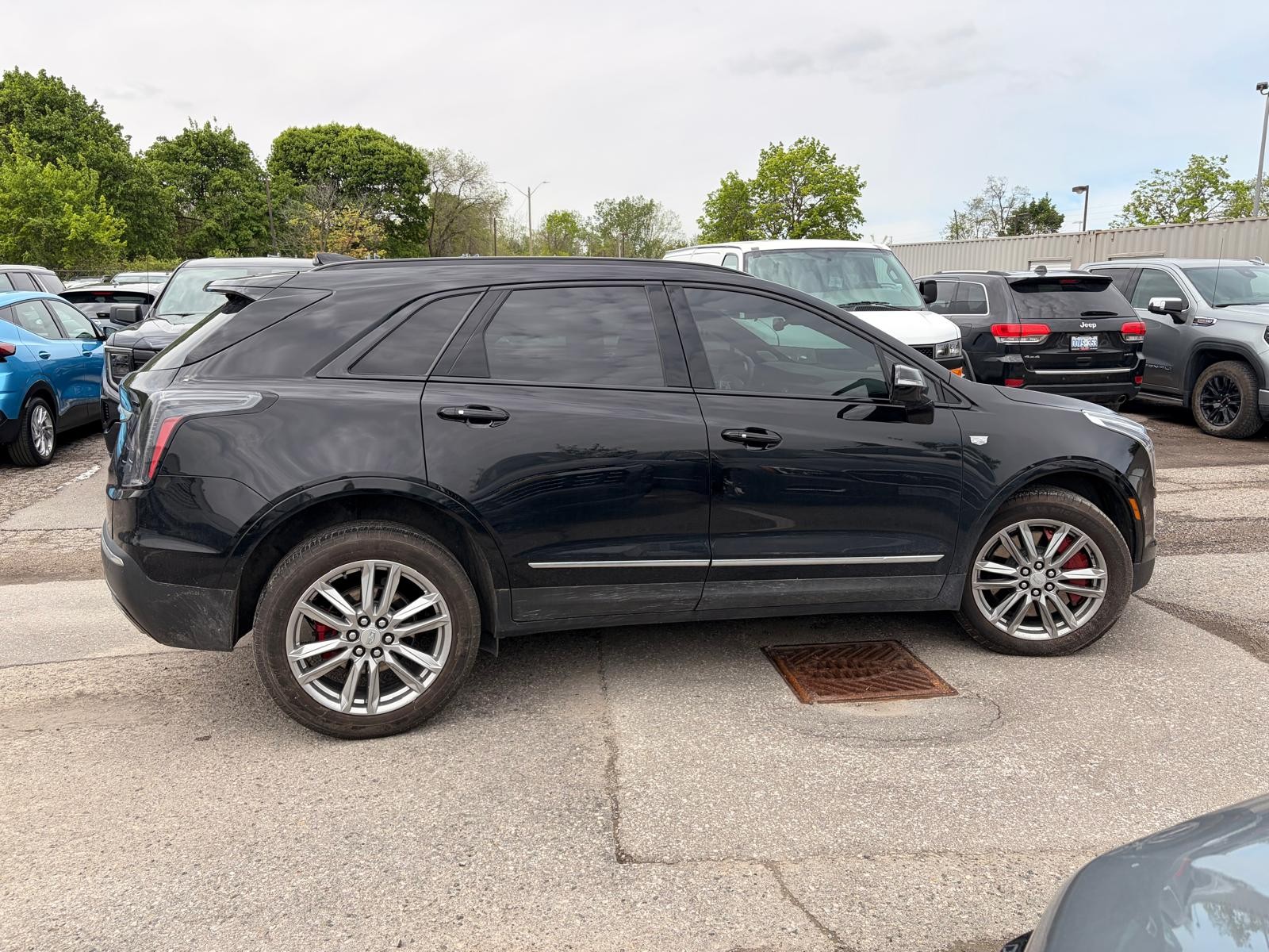 used 2024 Cadillac XT5 car, priced at $50,182
