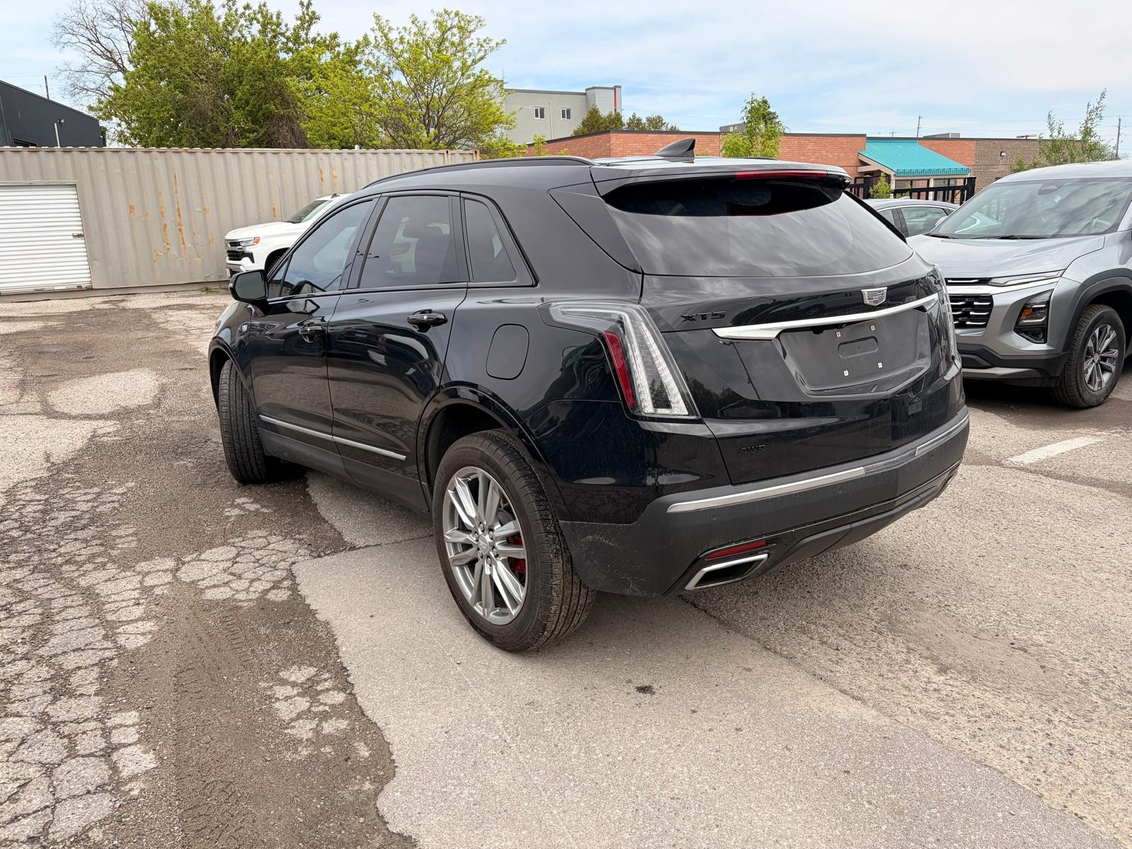 used 2024 Cadillac XT5 car, priced at $50,182
