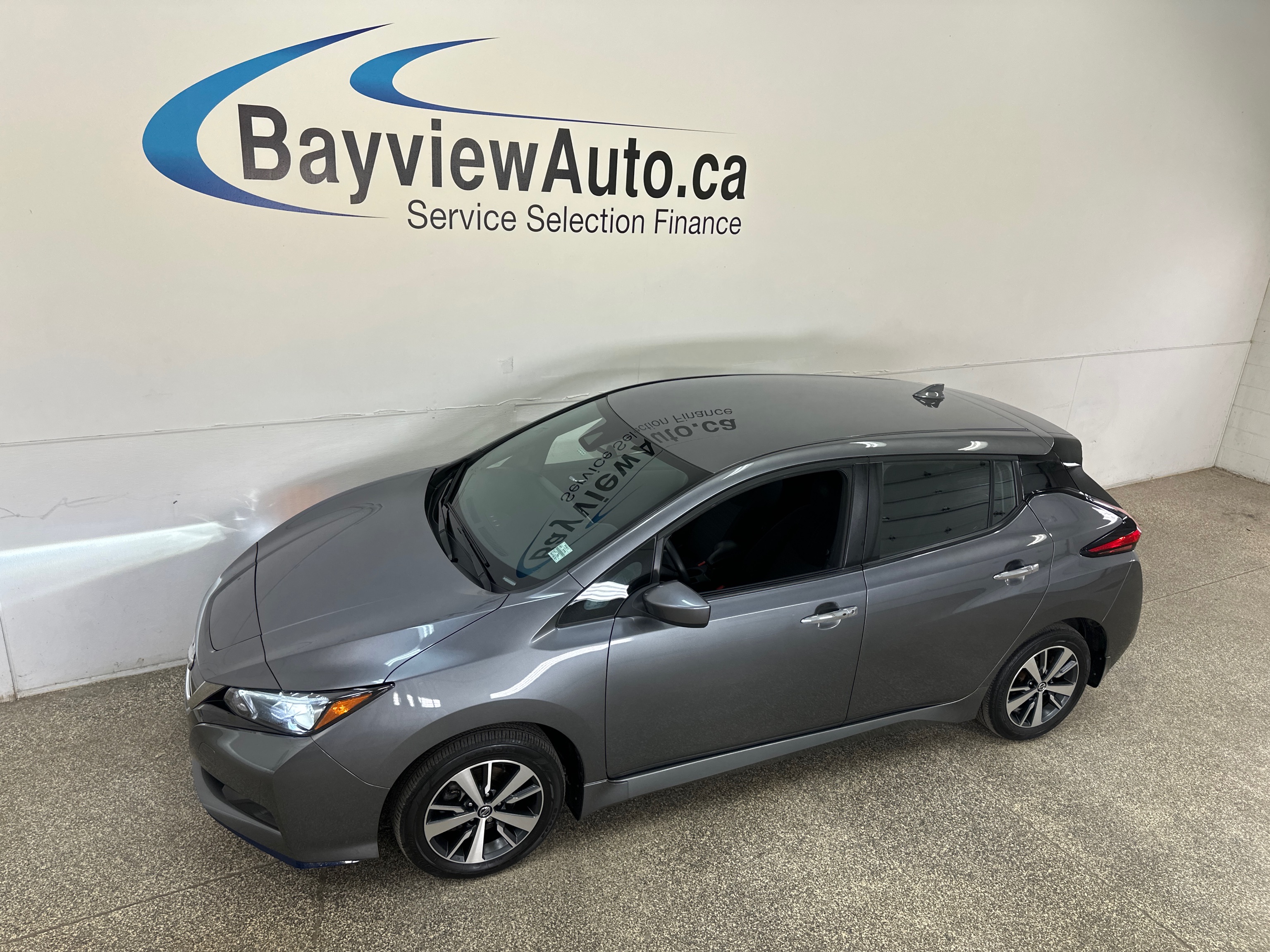 Gray 2022 Nissan LEAF S Plus FWD Hatchback Front-Wheel Drive 1-Speed Automatic