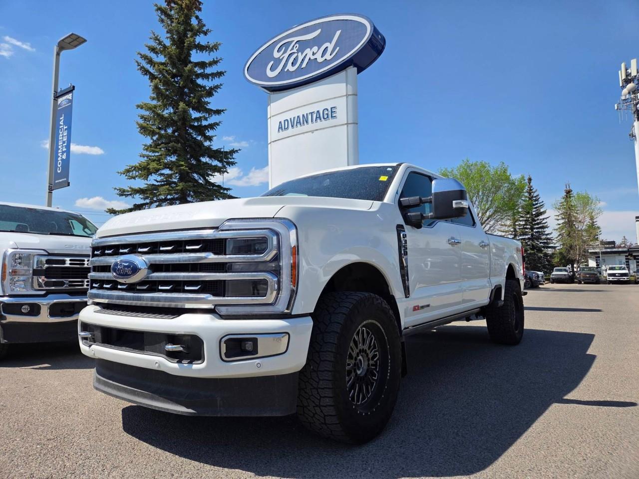 2023 Ford F-350 Super Duty Platinum Crew Cab 4WD