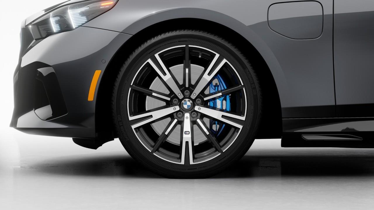 new 2027 BMW 550e car, priced at $104,338