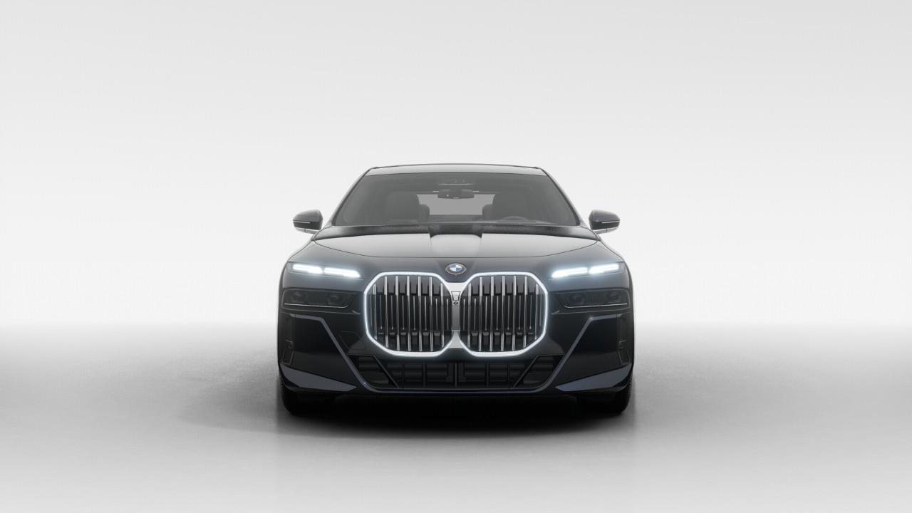 new 2026 BMW 760 car, priced at $178,318