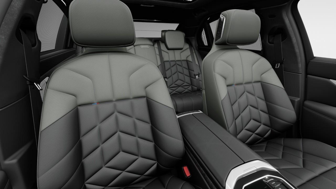 new 2026 BMW 760 car, priced at $178,318