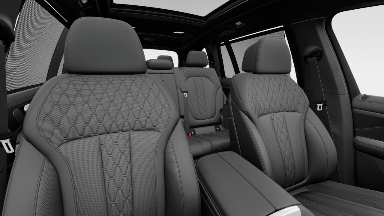 new 2027 BMW X7 car, priced at $147,034