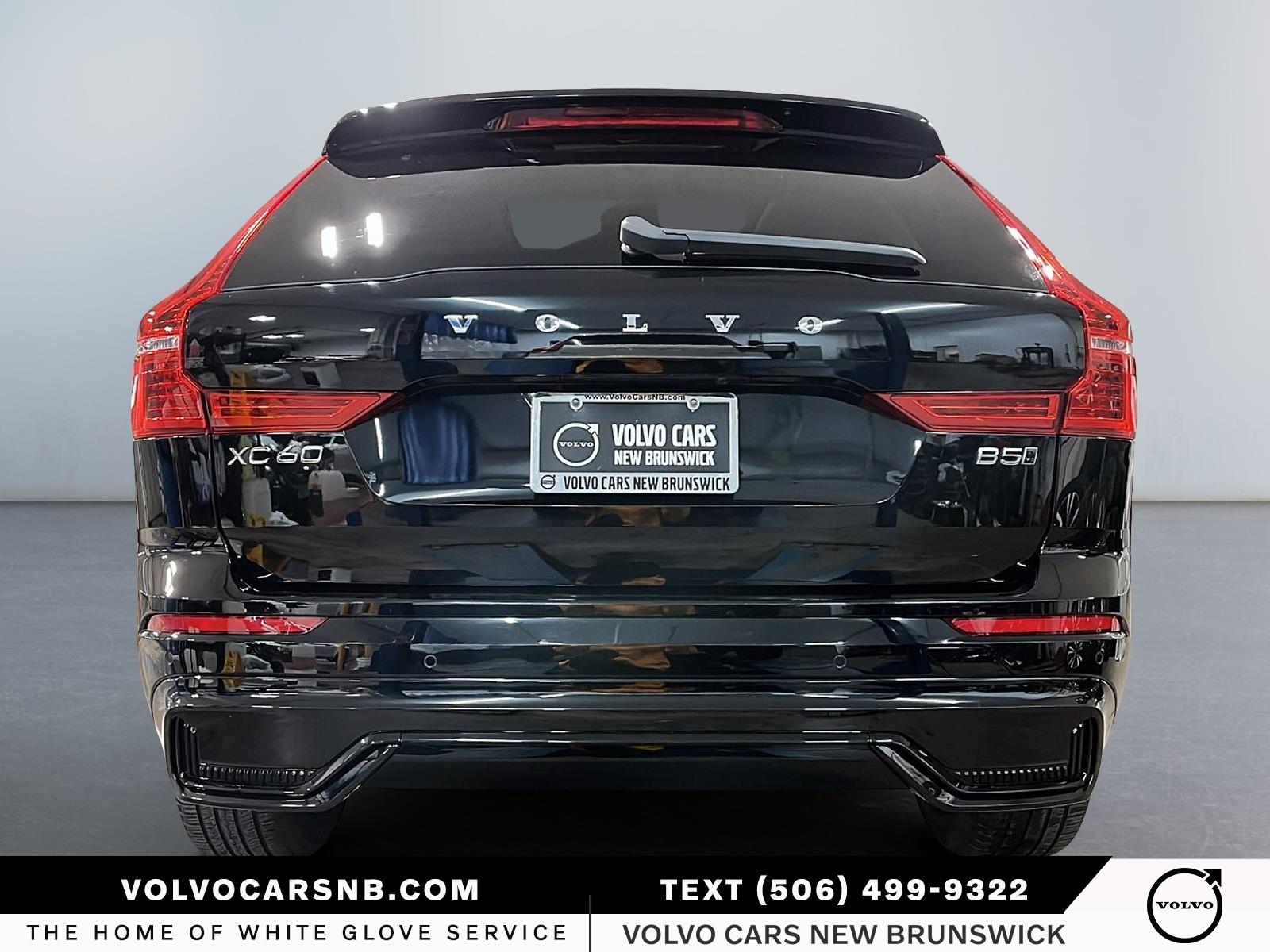 2025 Volvo XC60 B5 Plus Dark Theme