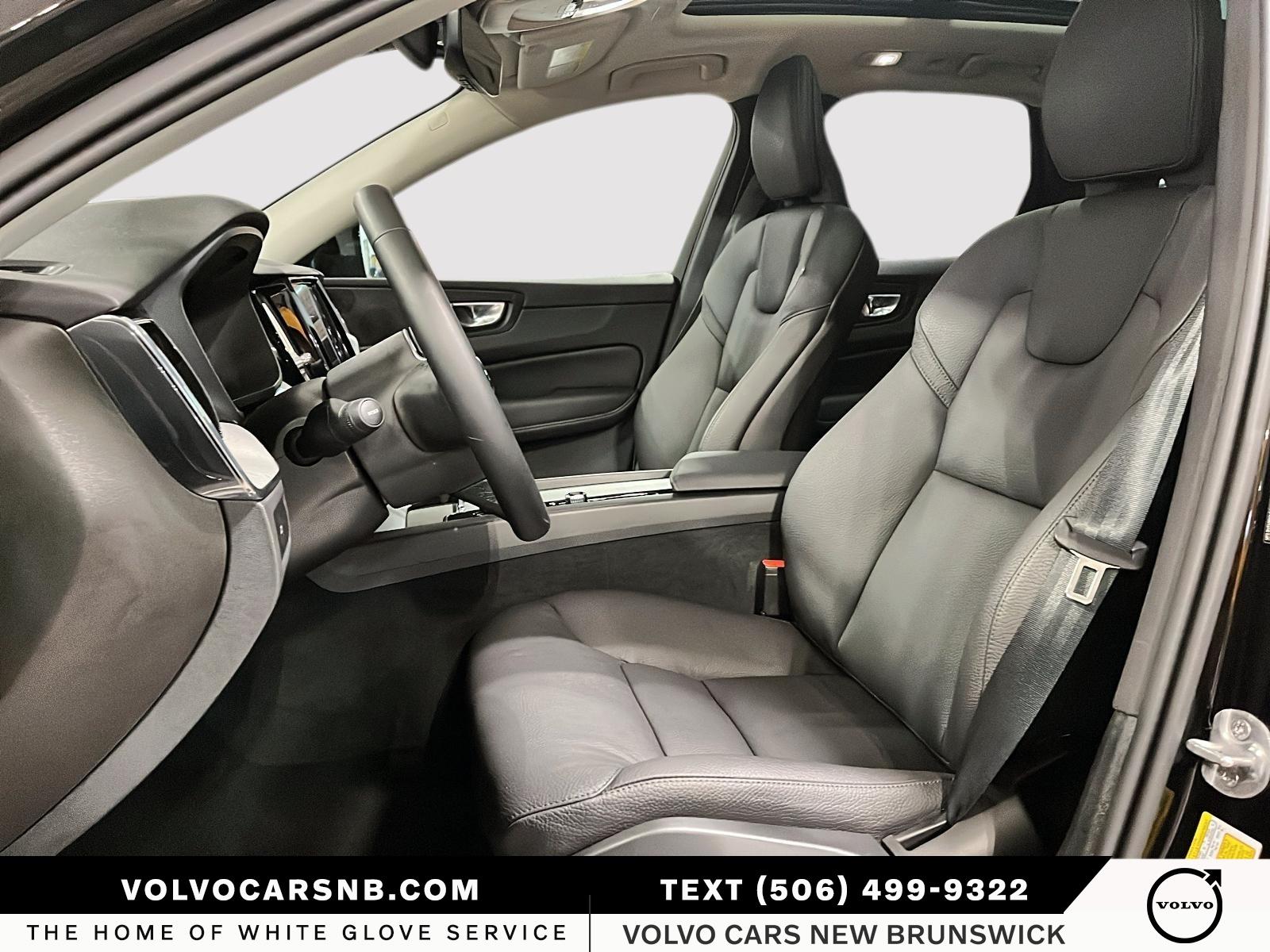 2025 Volvo XC60 B5 Plus Dark Theme