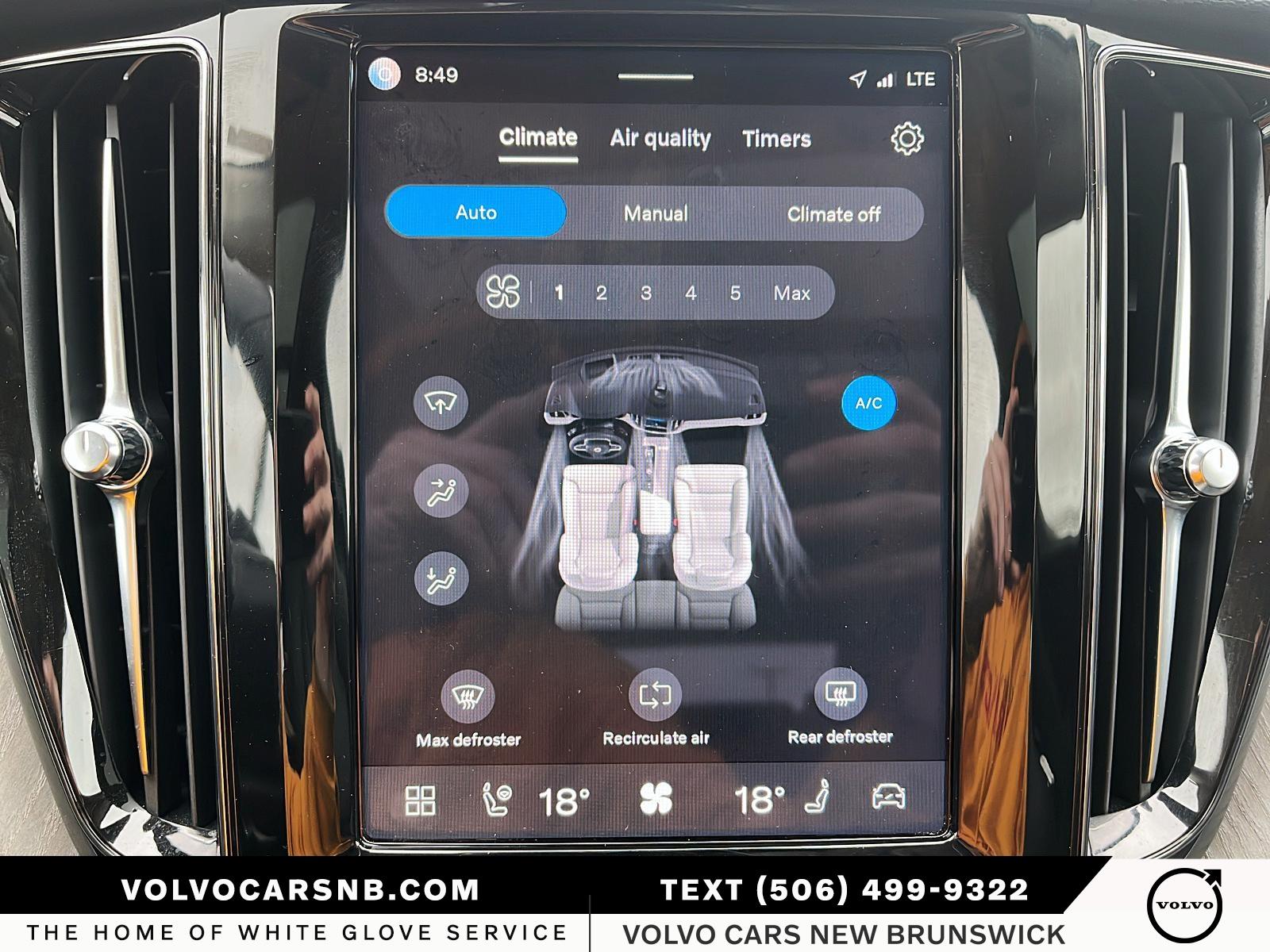 2025 Volvo XC60 B5 Plus Dark Theme
