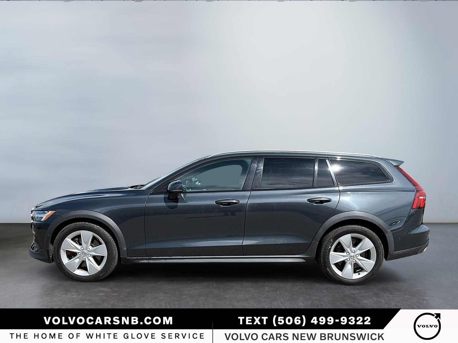 2019 Volvo V60 Cross Country T5 Momentum