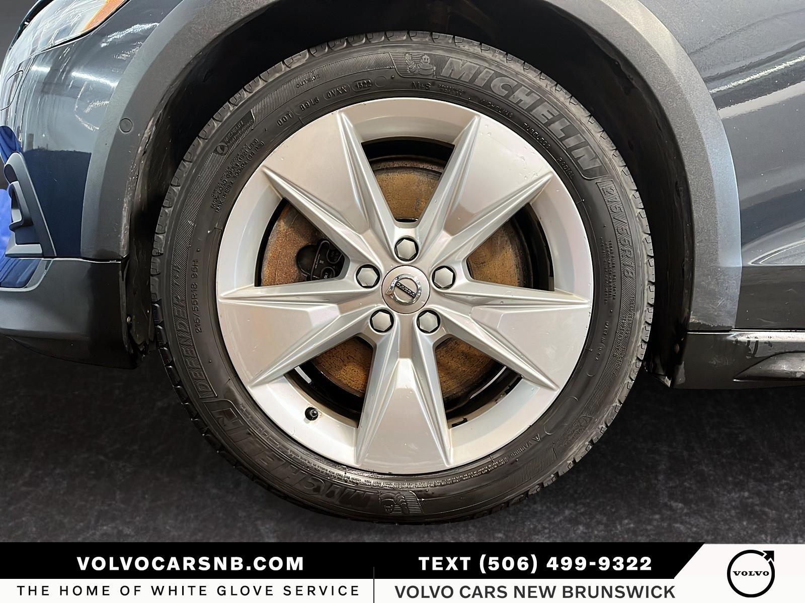 2019 Volvo V60 Cross Country T5 Momentum