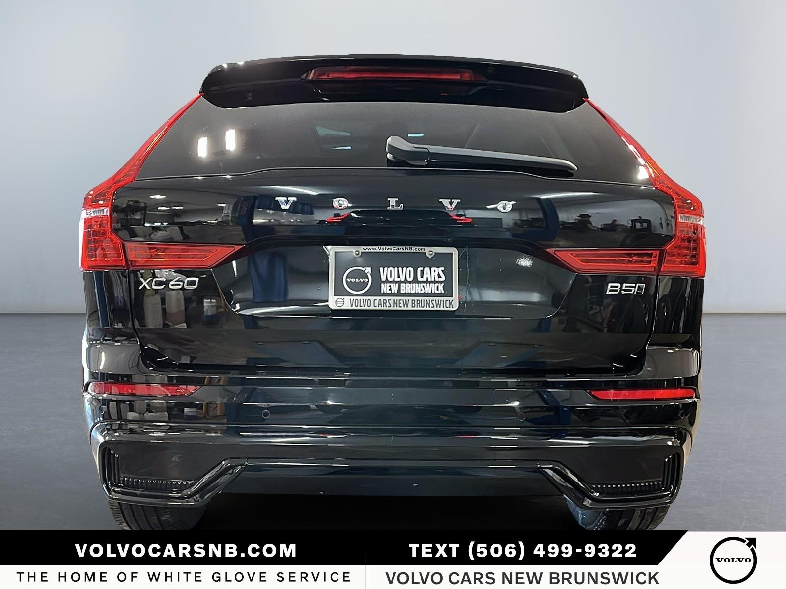 2025 Volvo XC60 B5 Plus Dark Theme