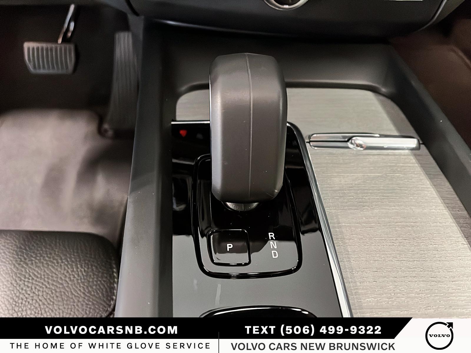 2025 Volvo XC60 B5 Plus Dark Theme