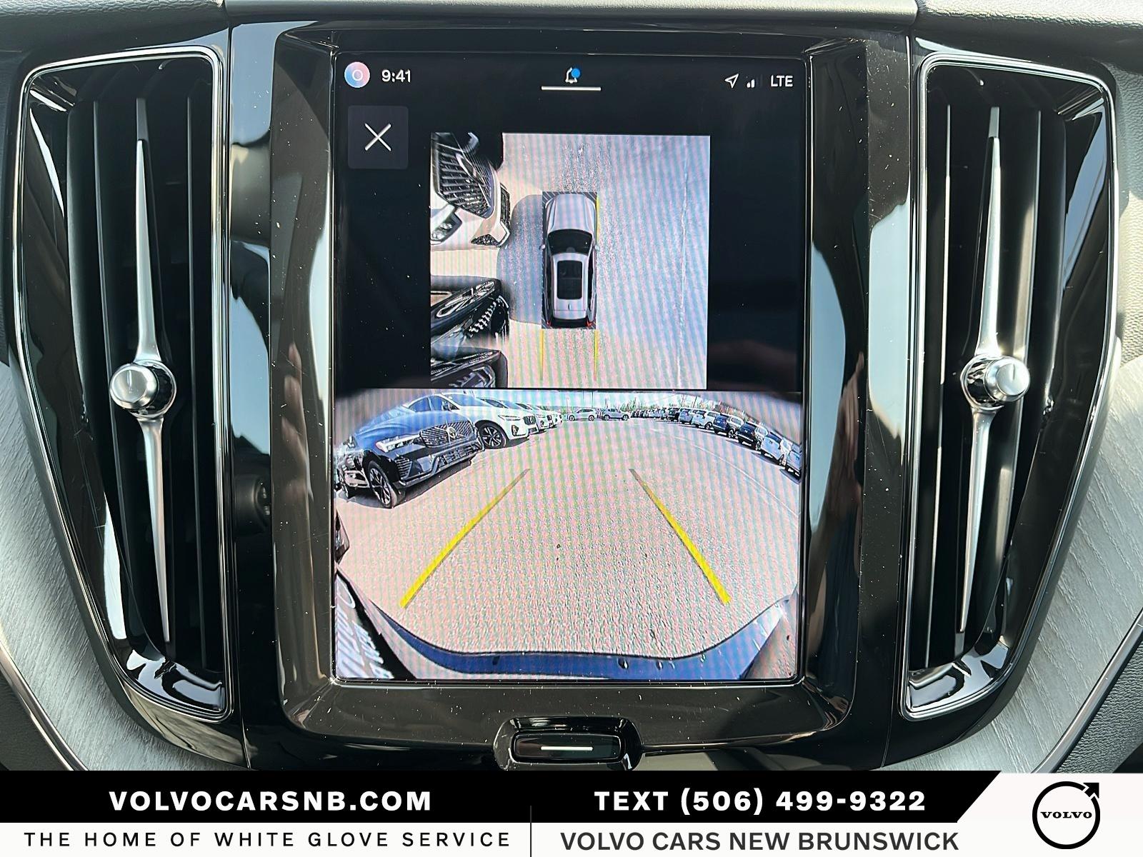 2025 Volvo XC60 B5 Plus Dark Theme