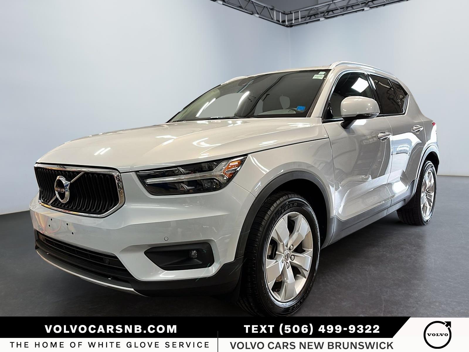 2021 Volvo XC40  T5 Momentum