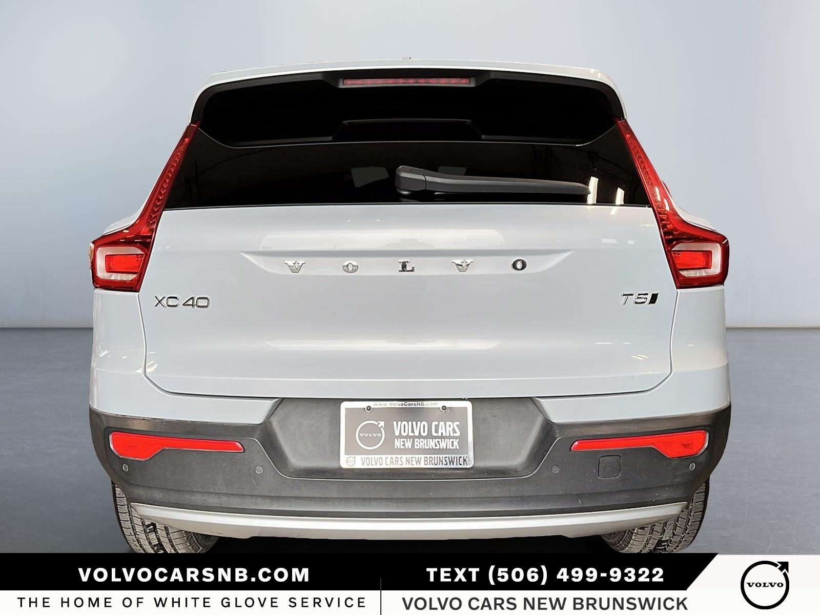 2021 Volvo XC40 T5 Momentum