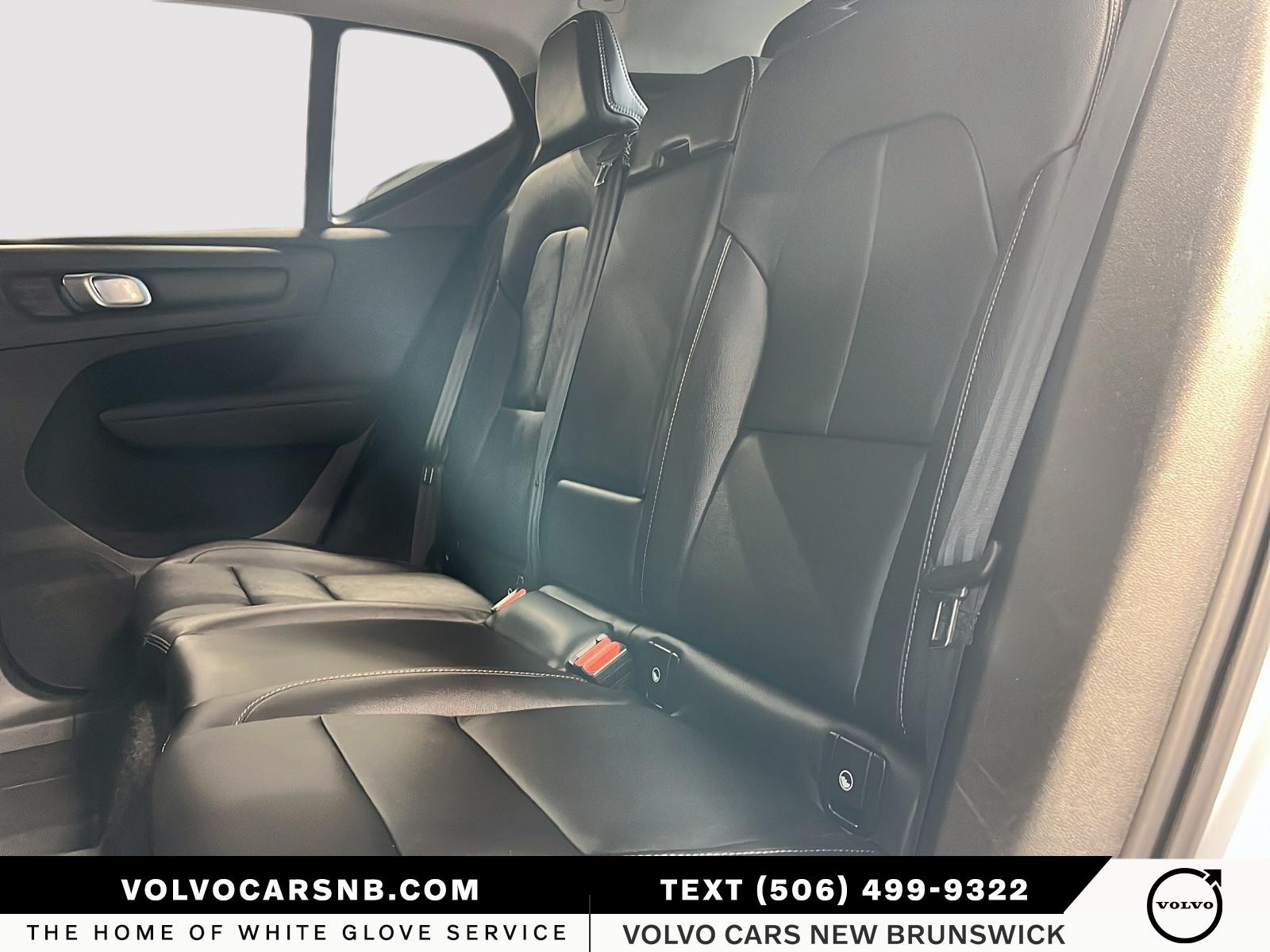 2021 Volvo XC40 T5 Momentum
