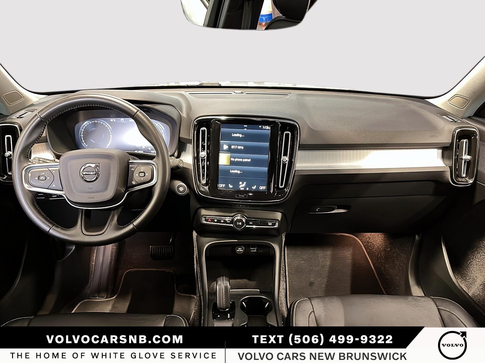2021 Volvo XC40 T5 Momentum