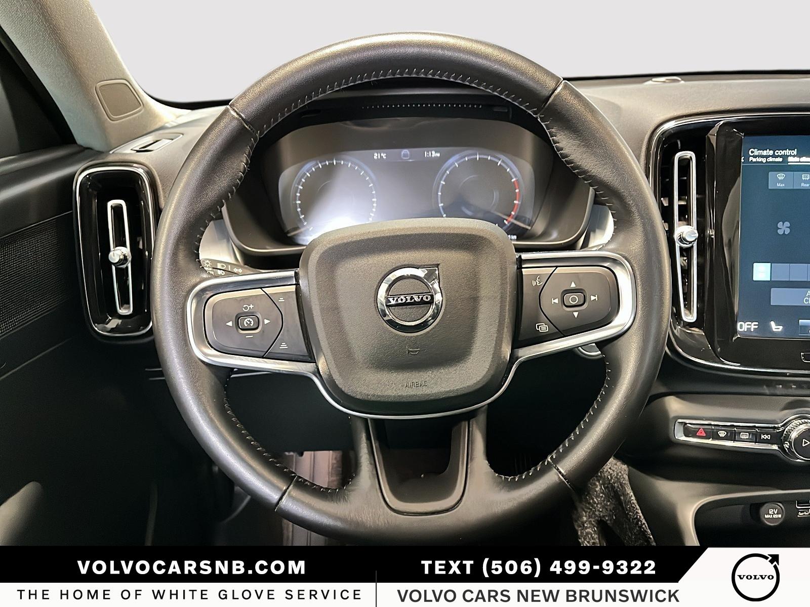 2021 Volvo XC40 T5 Momentum