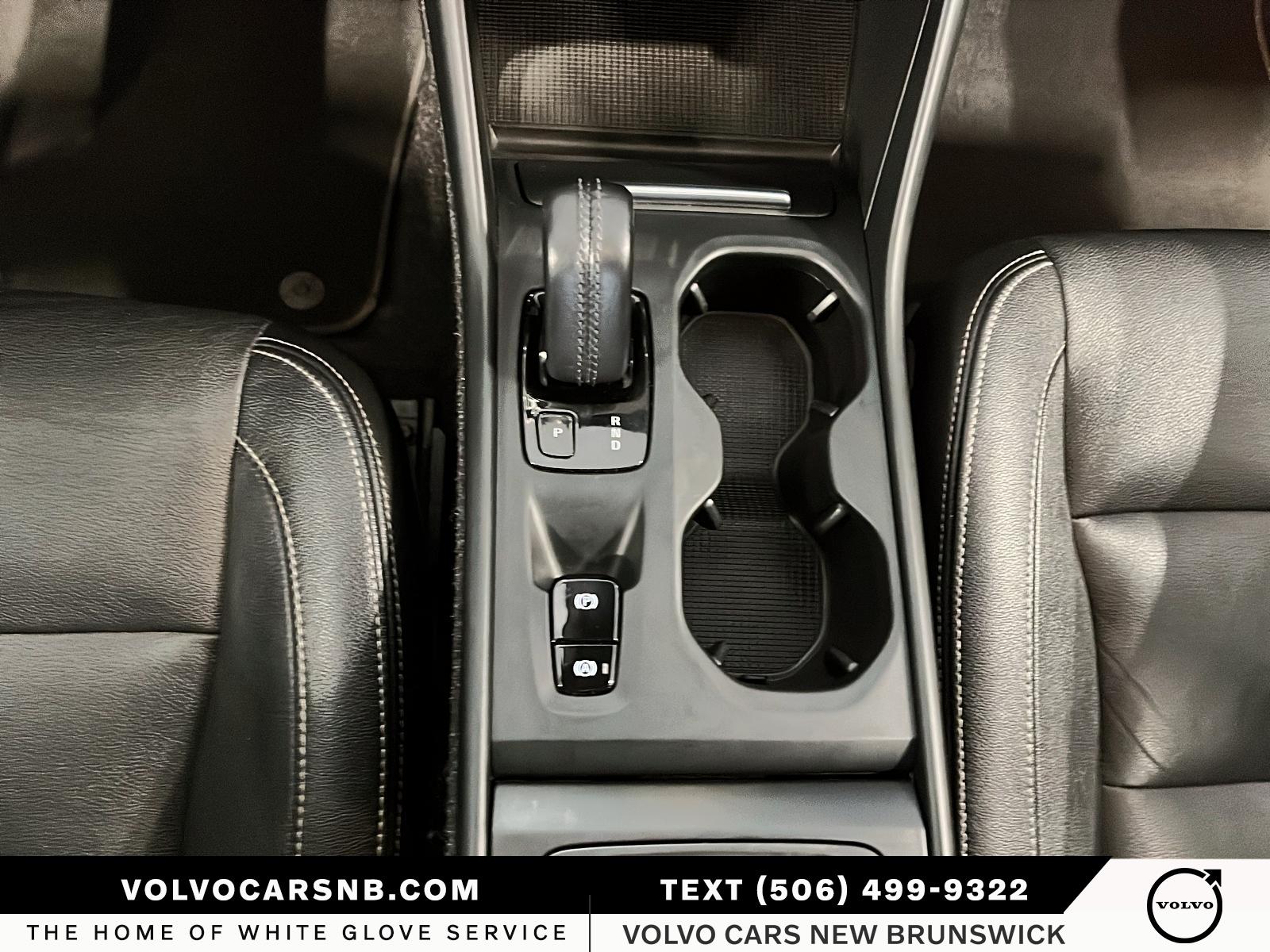 2021 Volvo XC40 T5 Momentum