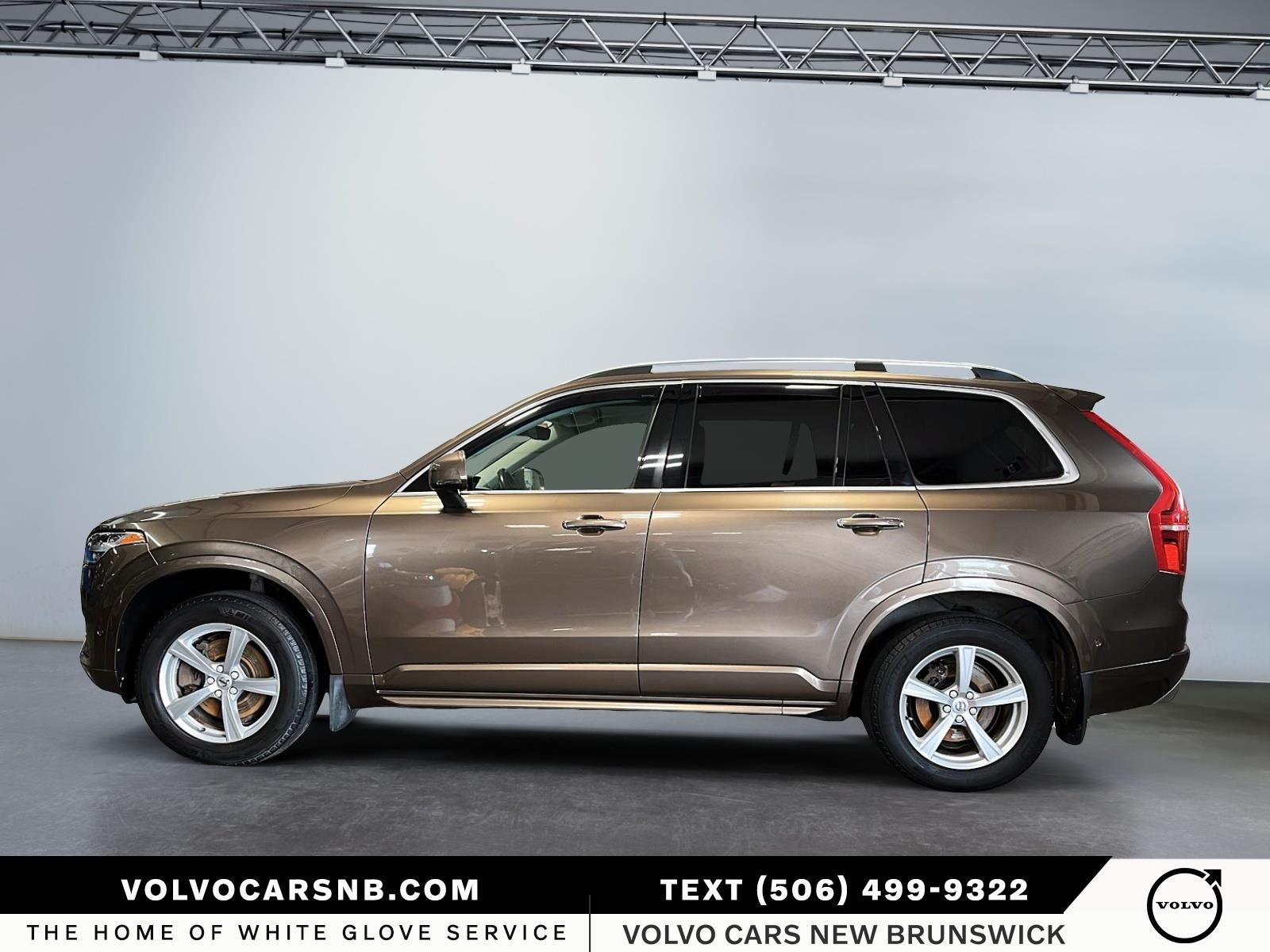 2017 Volvo XC90 T5 Momentum 5P
