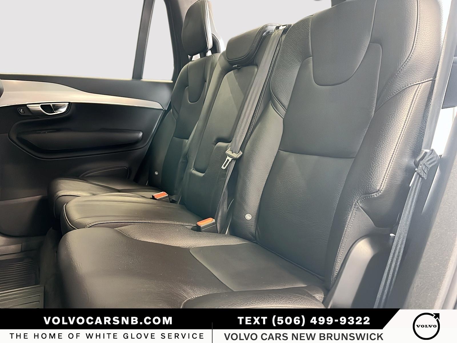 2017 Volvo XC90 T5 Momentum 5P