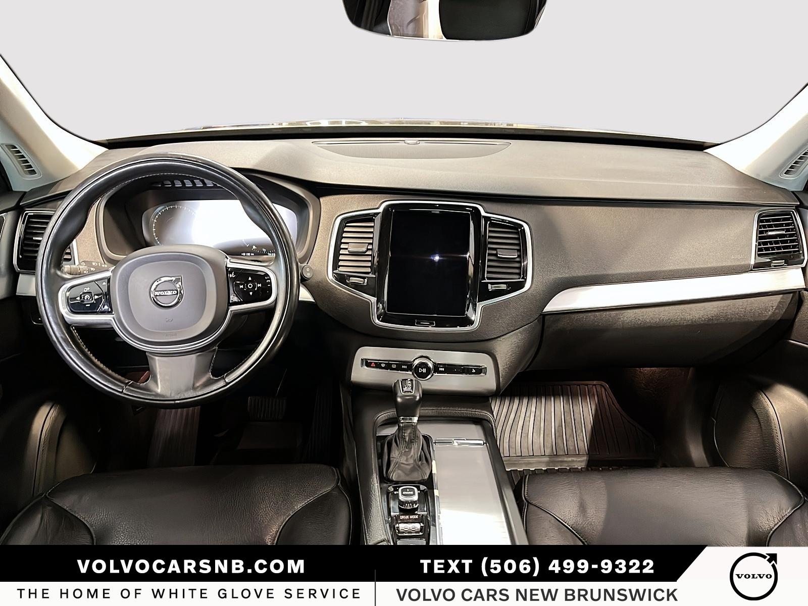 2017 Volvo XC90 T5 Momentum 5P