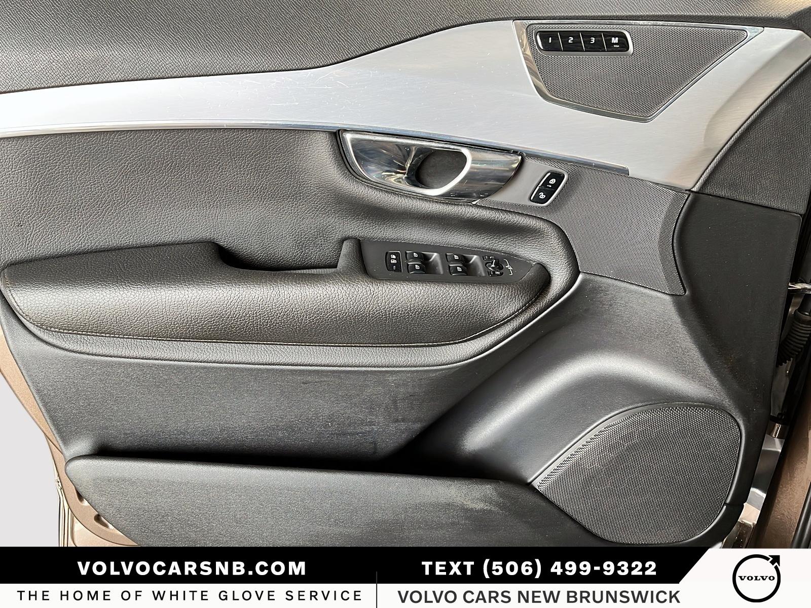 2017 Volvo XC90 T5 Momentum 5P
