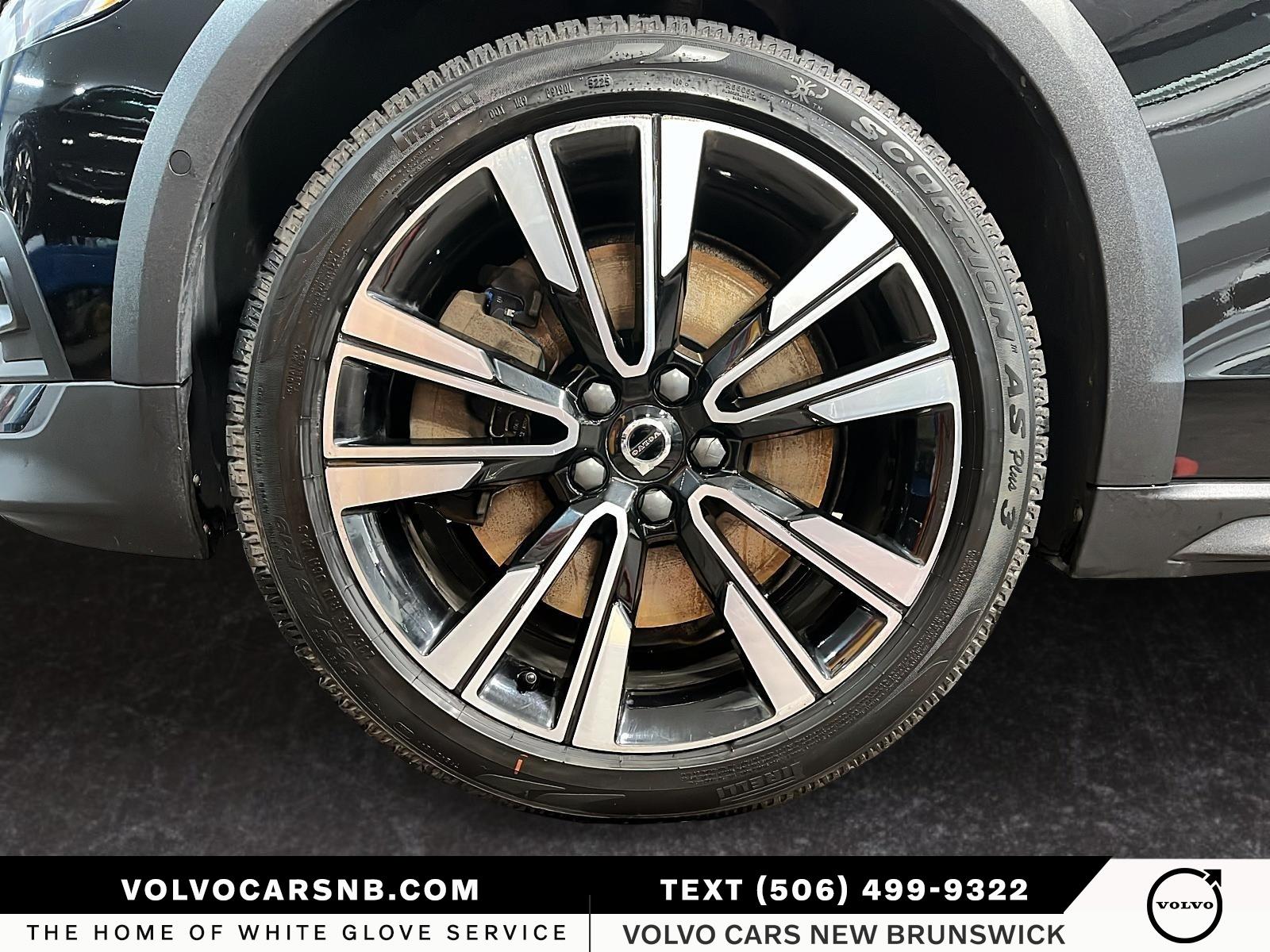 2021 Volvo V60 Cross Country T5