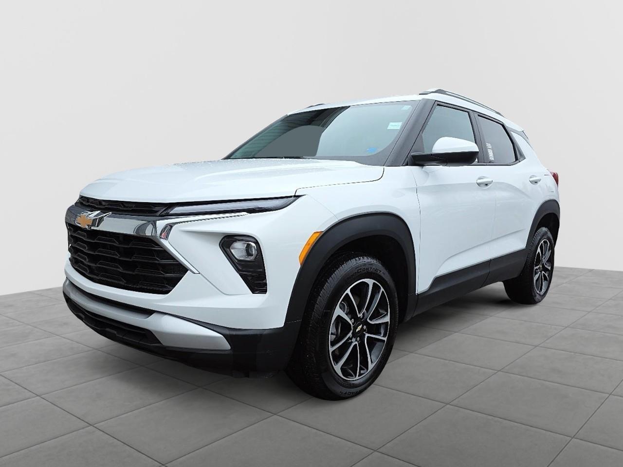 White 2025 Chevrolet Trailblazer LT AWD SUV / Crossover Four-Wheel Drive 9-Speed Automatic