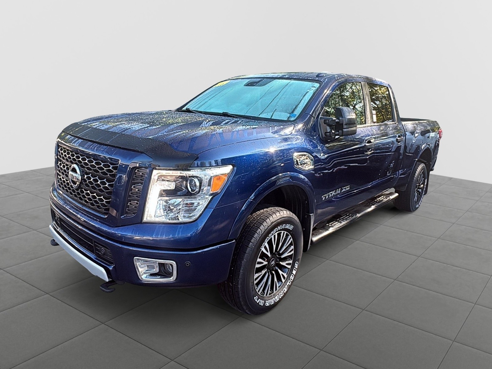 2019 Nissan Titan XD  PRO-4X Gas
