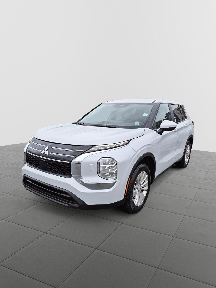 2025 Mitsubishi Outlander ES FWD