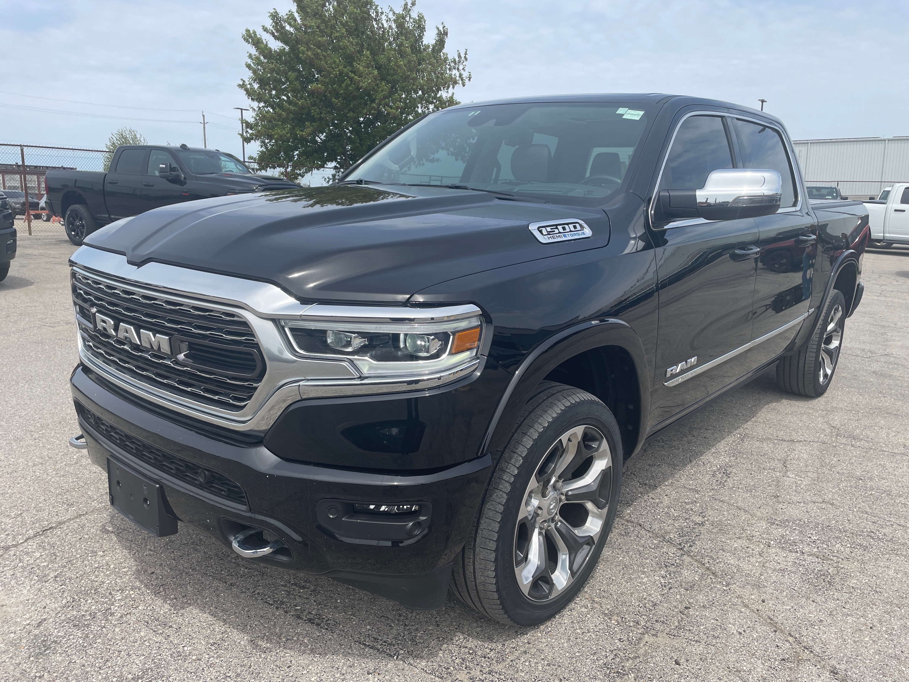 2024 RAM 1500 Limited Crew Cab 4WD