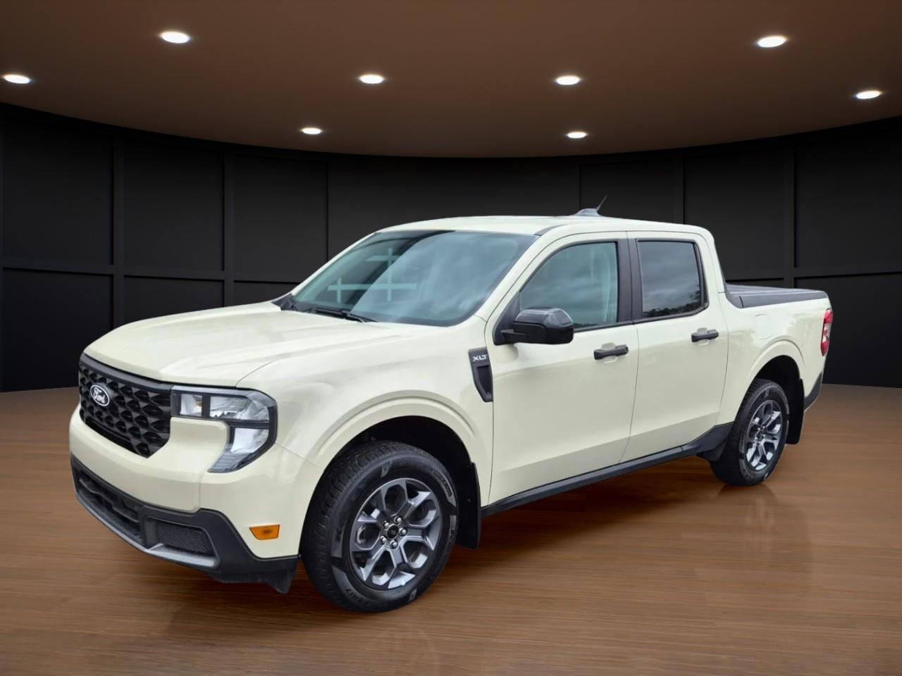 Sand 2025 Ford Maverick XLT SuperCrew AWD Pickup Truck All-Wheel Drive Continuously Variable Transmission