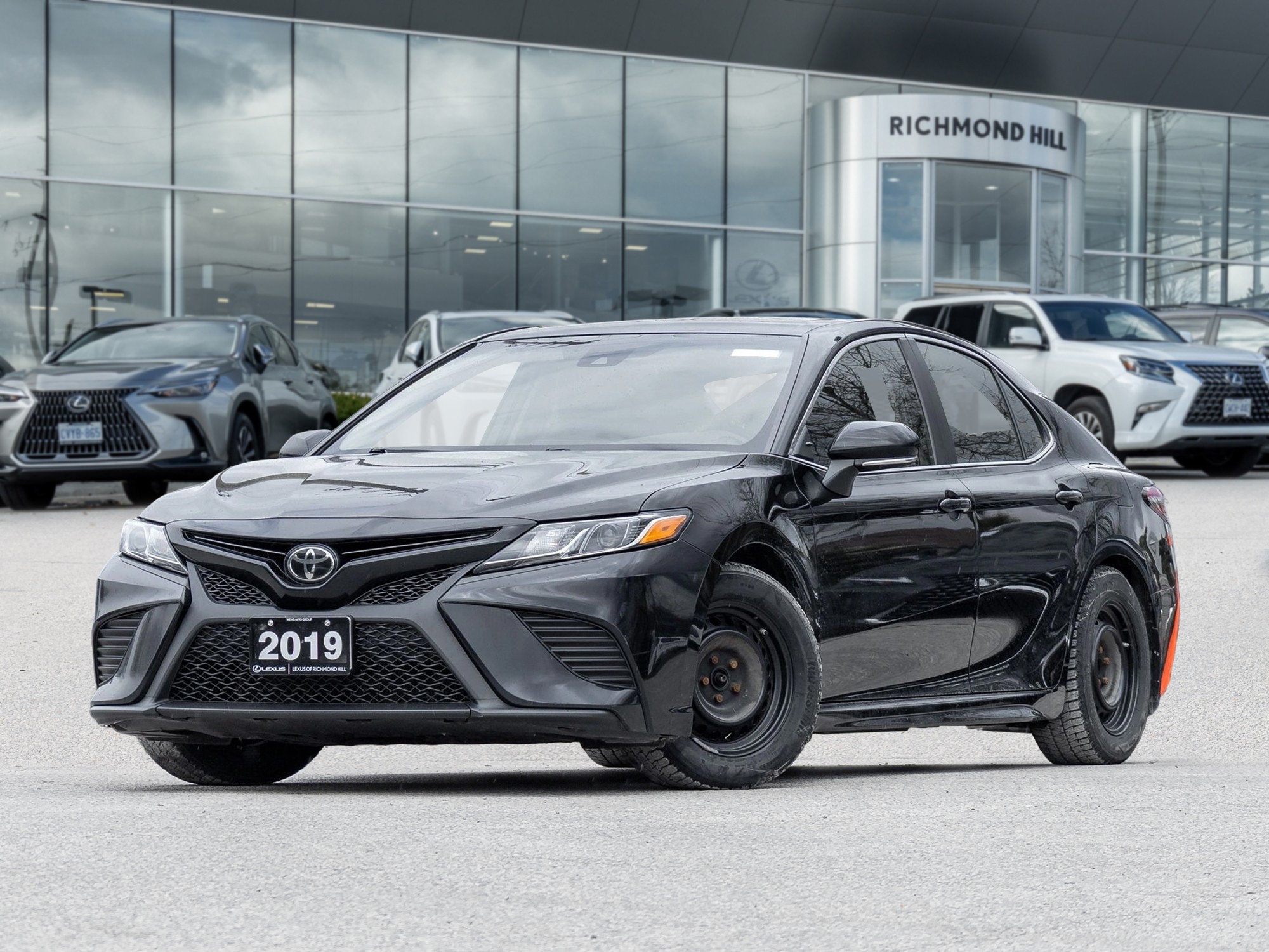 2019 Toyota Camry SE FWD