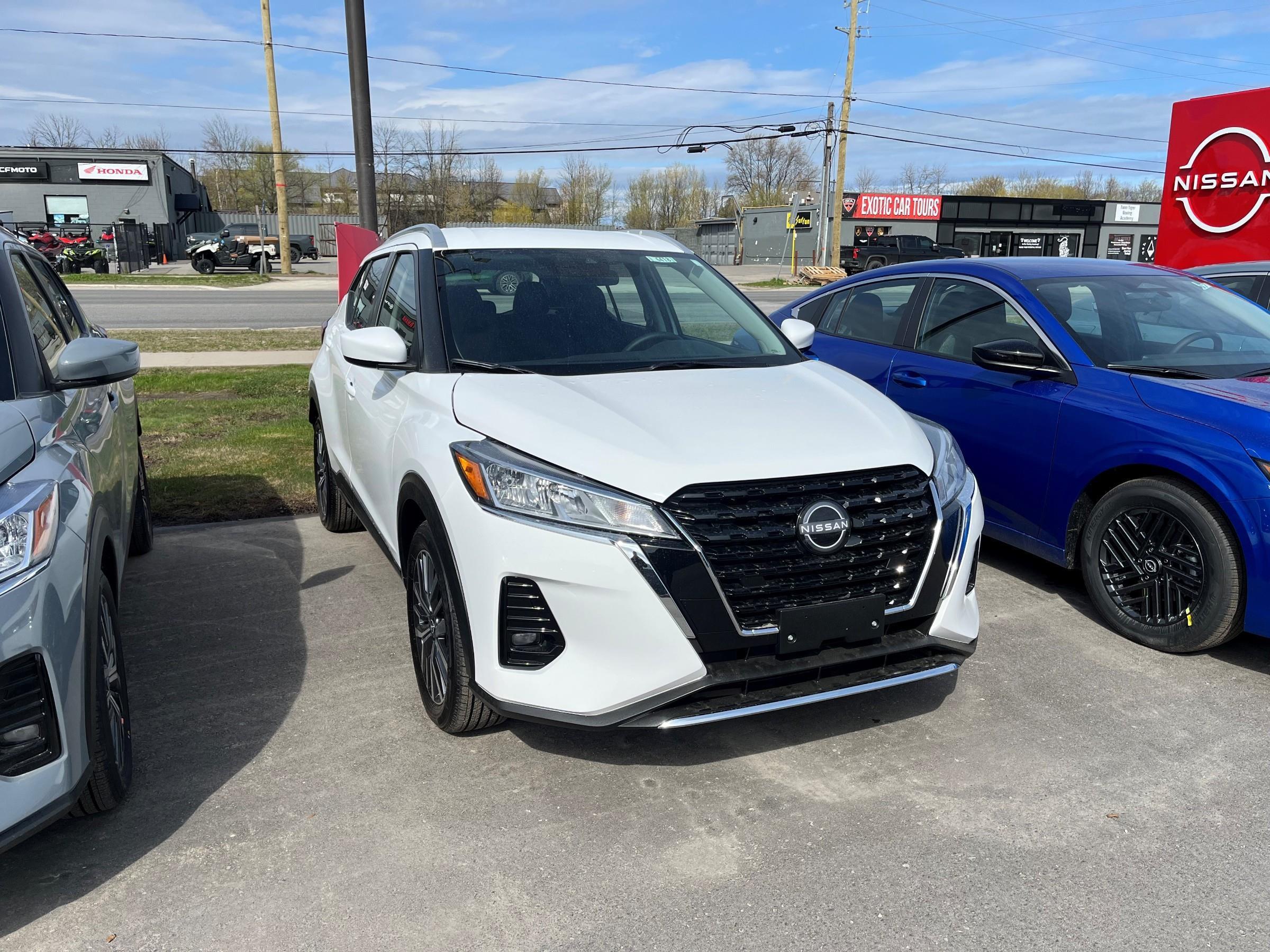 2025 Nissan Kicks SV FWD