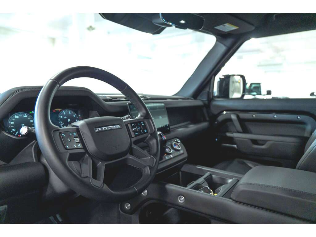 2025 Land Rover Defender